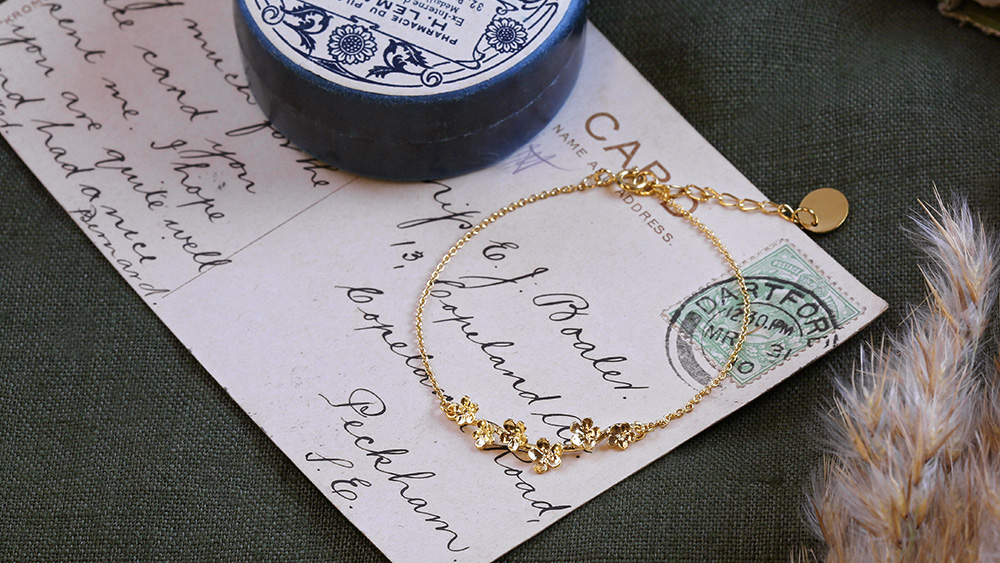 Bracelets Under £150