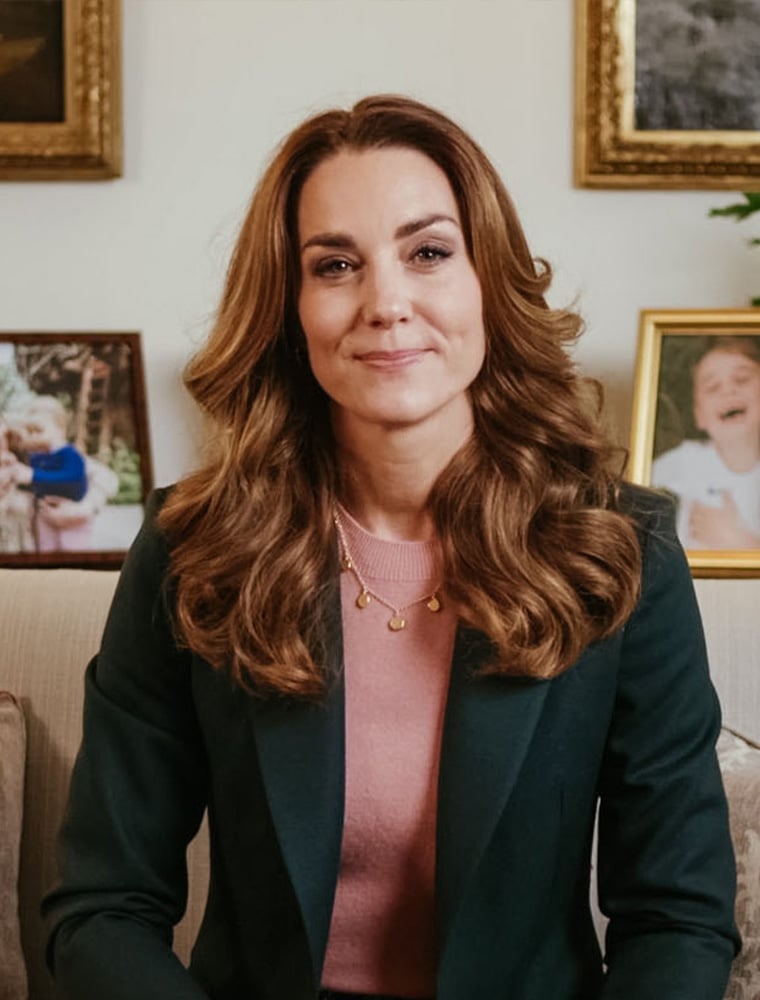 HRH Princess of Wales Kate Middleton wear Alex Monroe's gold plated Paleontology Nugget Necklace